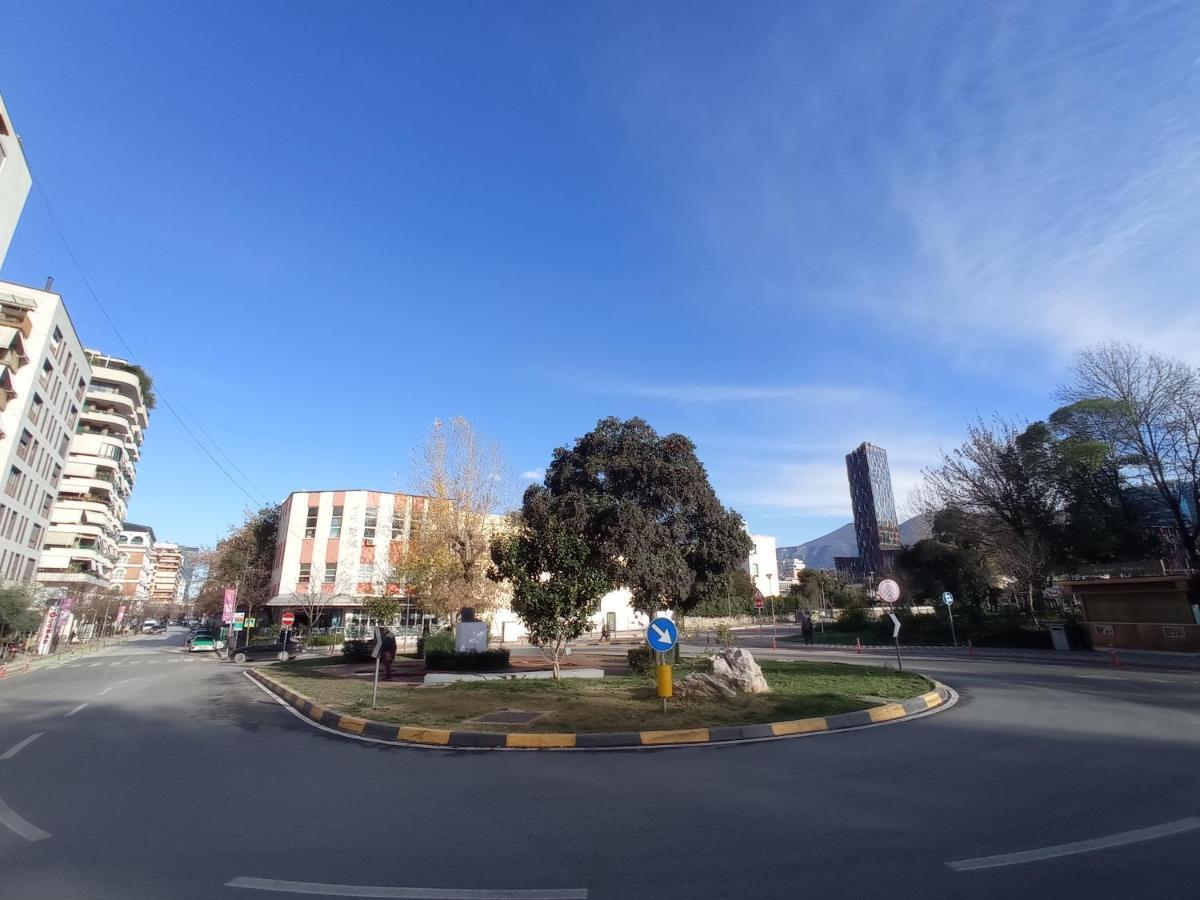 Tirana Apartment Garda Buitenkant foto